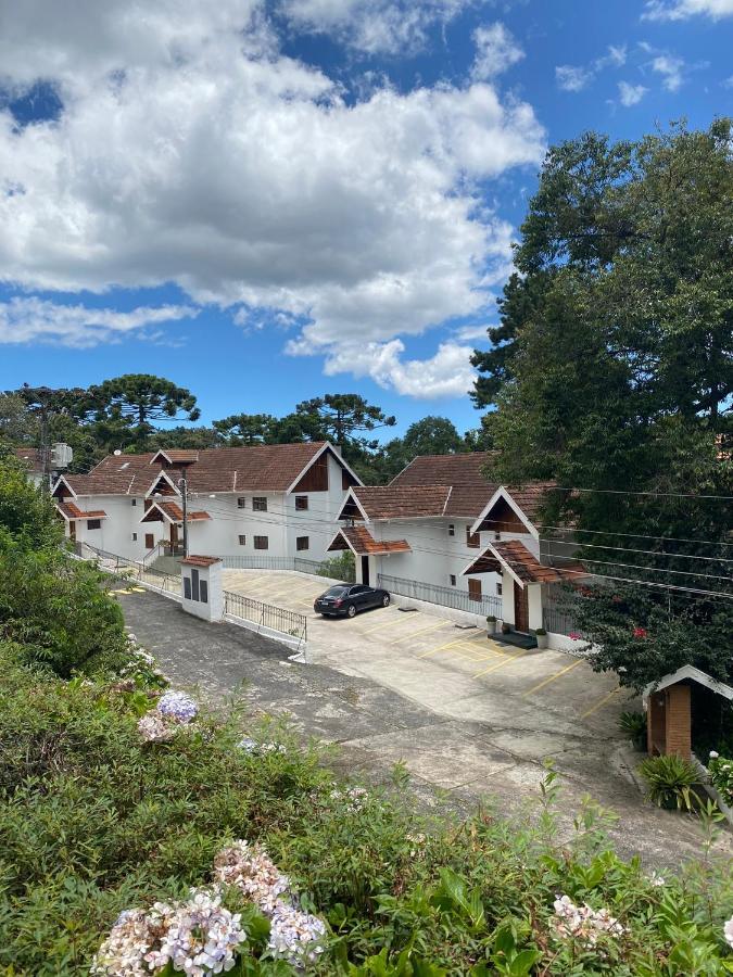 Apartamento Em Condominio Campos Do Jordao Ngoại thất bức ảnh